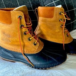Sorel Mens Cheyenne boot size 10